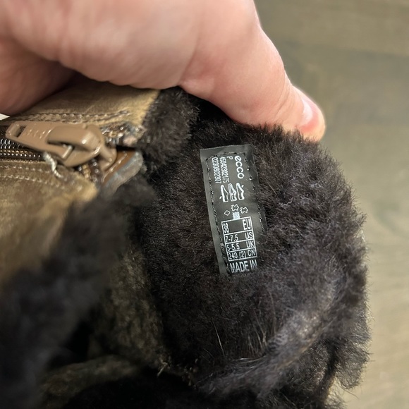 Women’s Ecco boots - Picture 3 of 6